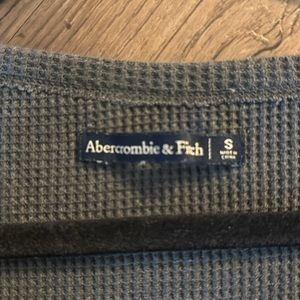 A&F off the shoulder thermal